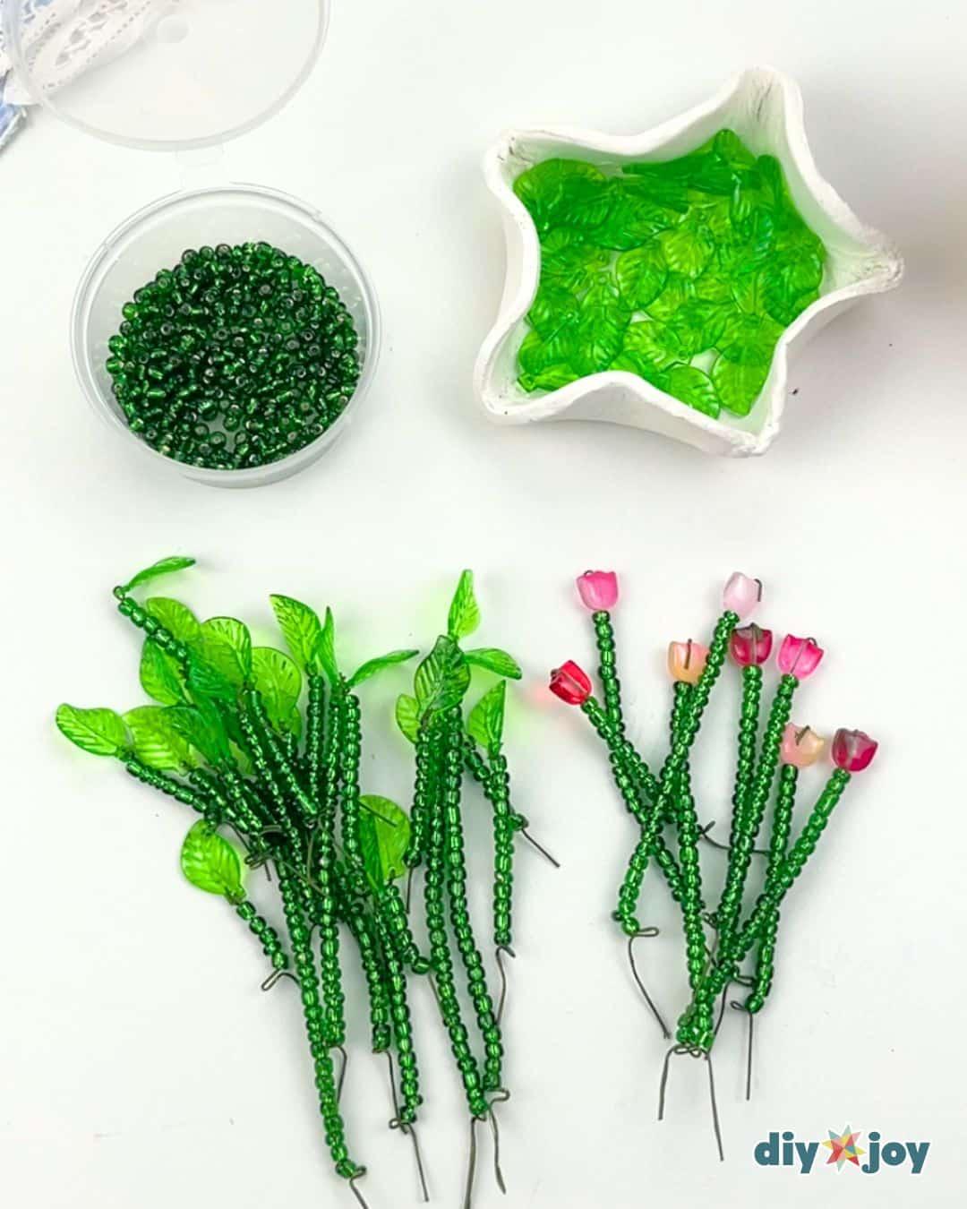 Viral Beaded Plant — make several pieces