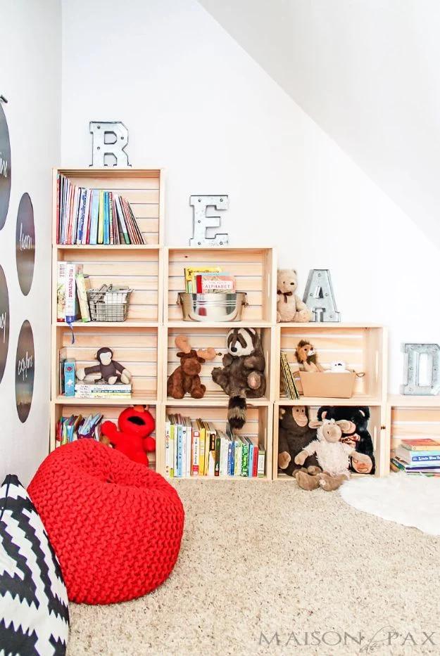 Easy DIY Playroom Stepped Crate Bookshelf, flexible enough to adjust as you go and an idea worth saving for later