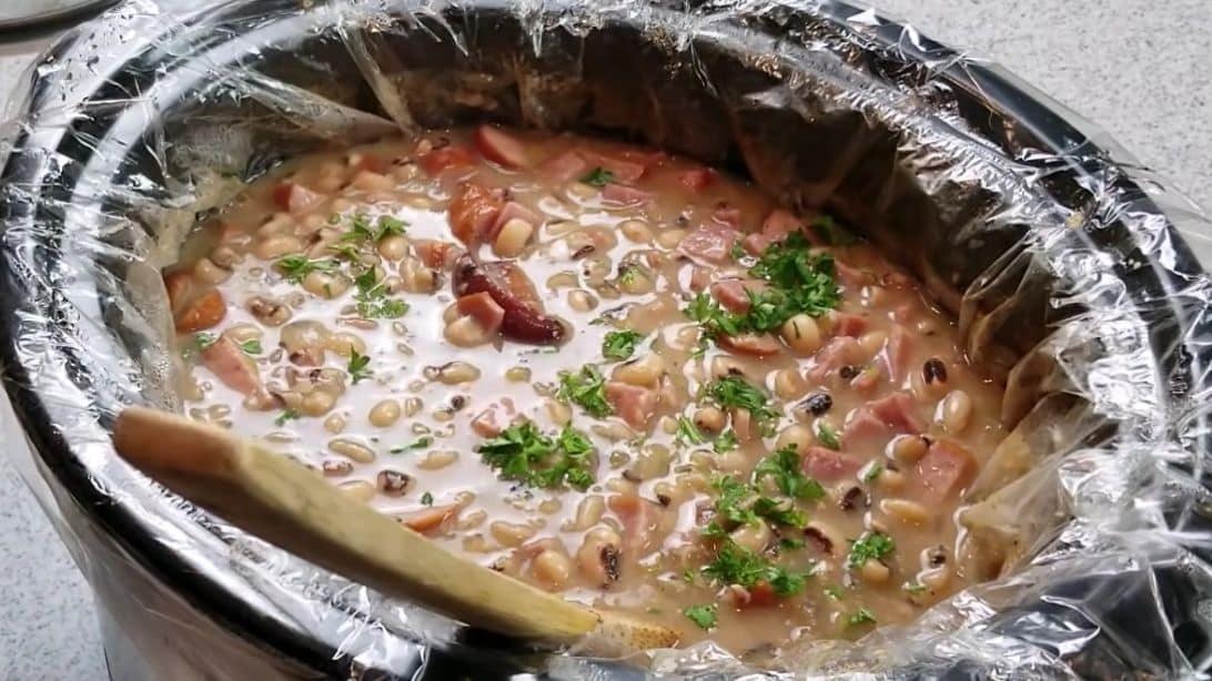 Southern Black Eyed Peas Crockpot Recipe