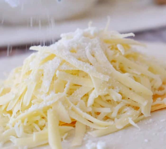 Easy and Cheesy Garlic Butter Bread Bites Recipe