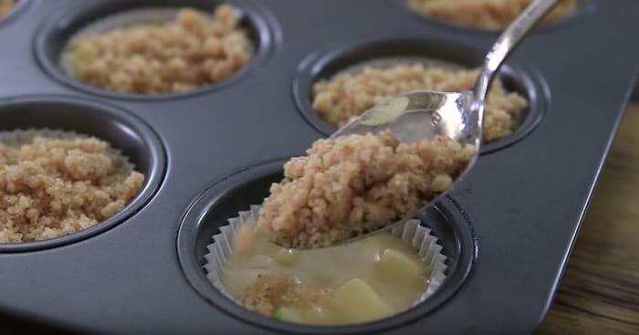 How to Make Apple Crumble Muffins