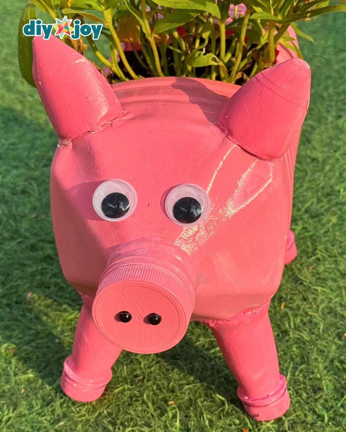 Plastic Bottle Pig Flower Planter