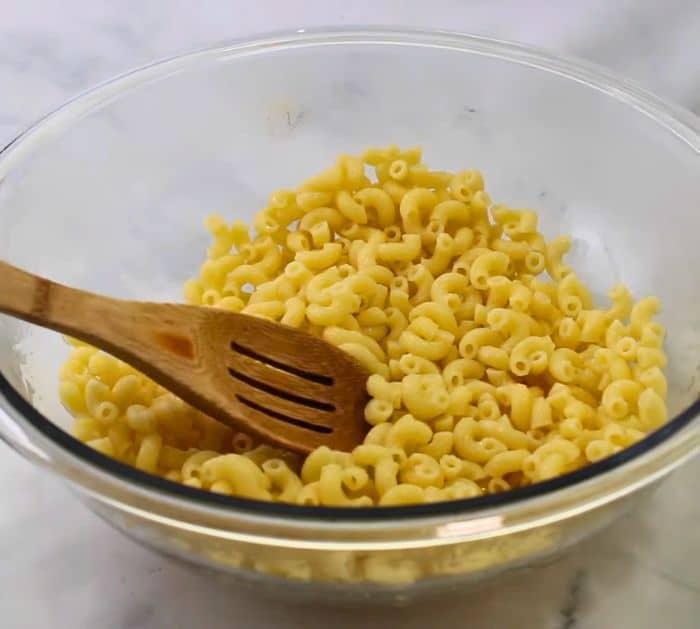Easy Hawaiian Style Macaroni Salad Recipe Ingredients