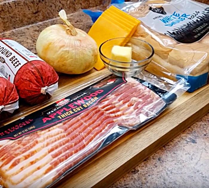 Try making these delicious Bacon Cheeseburger Sliders For the kids tonight