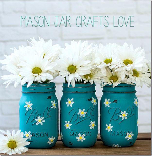 Painted Daisy Mason Jar, forgiving enough for a first attempt and a nice way to make a plain corner feel finished