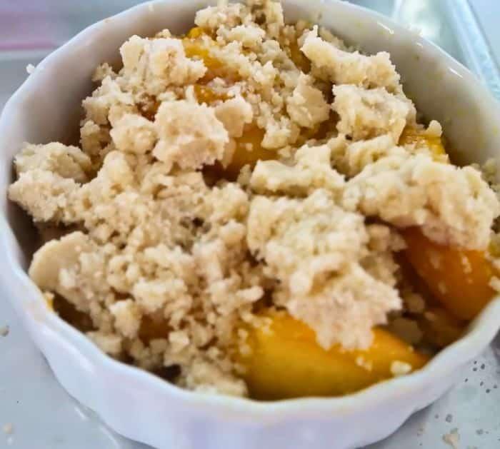 How to Make Peach Cobbler