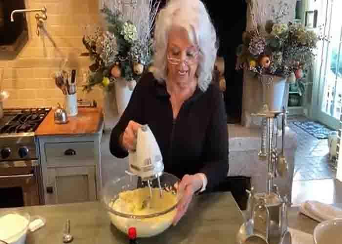 Making the cornflake cookie batter