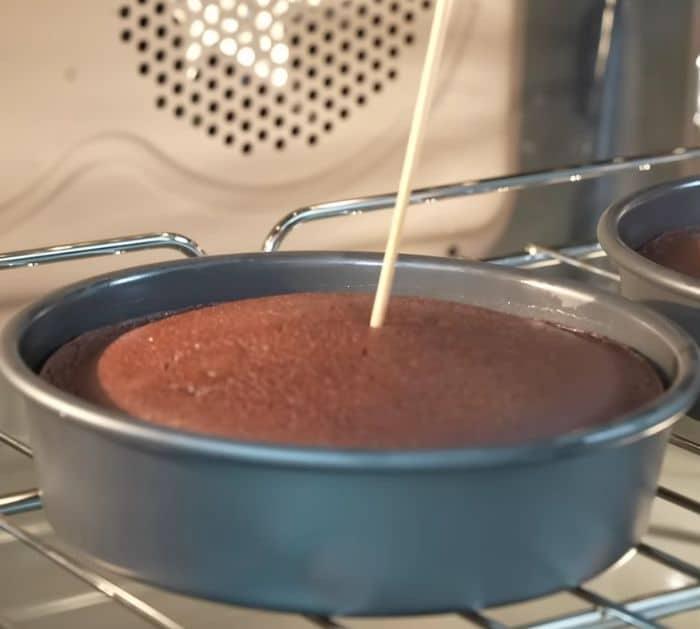 Easy Devil's Food Cake Recipe