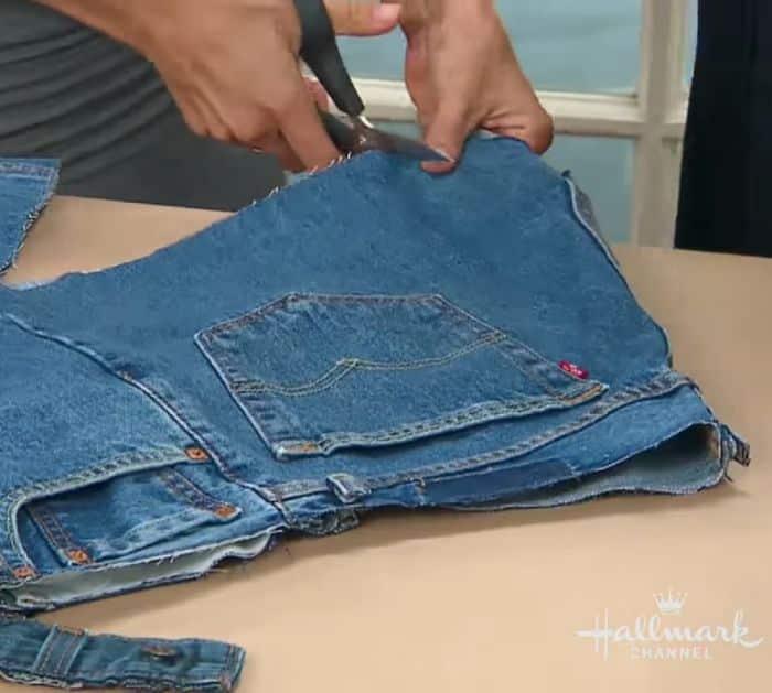 Easy DIY Upcycled Denim Jeans Fanny Pack Tutorial