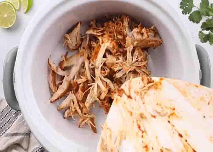 Shredding the salsa chicken