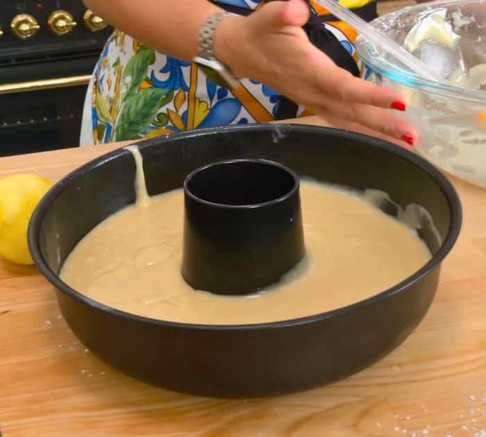 How to Make Italian Yogurt Cake