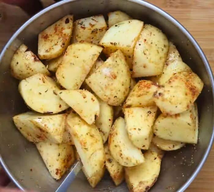 Easy Air Fryer Crispy Potatoes Ingredients
