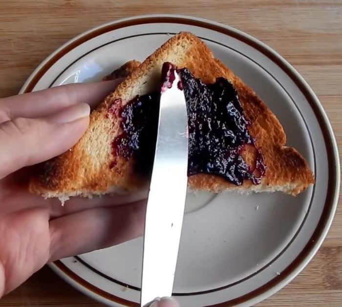Easy Homemade Blueberry Jam Recipe