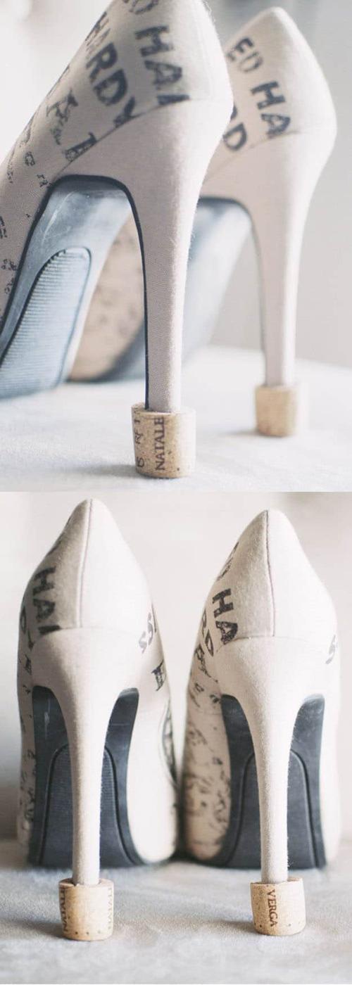 DIY Wine Cork Crafts for Easy Wedding Shoe Ideas - Wine Cork Shoe Savers - DIY Projects & Crafts by Sueeye #crafts