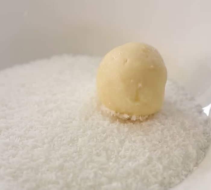 How to Make White Chocolate Truffles