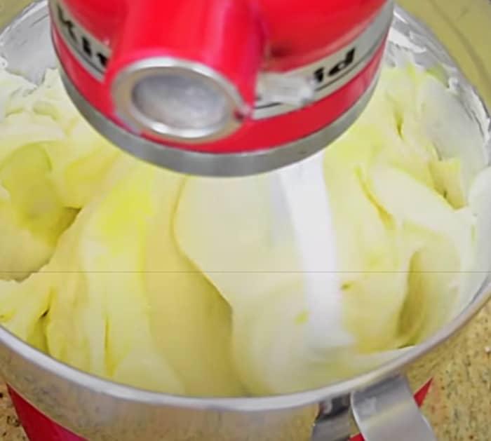 Make 7Up Batter To make A Pound Cake In The Air Fryer