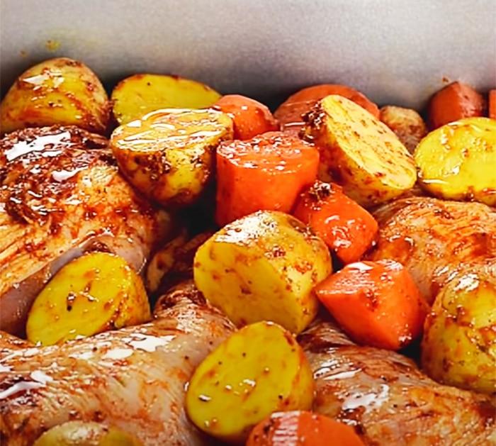 How to make Roasted chicken and Potatoes recipe - oven-baked chicken recipes - Roasted chicken Recipes