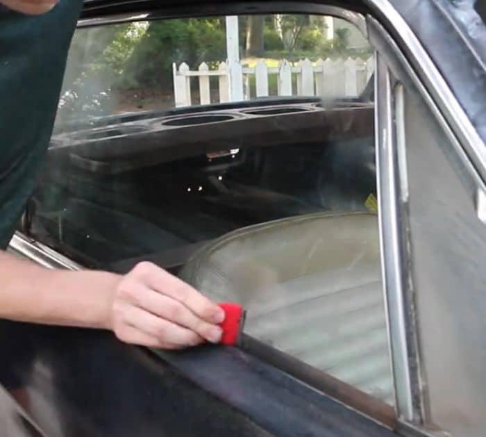 How to Clean Car Windows Glass Easily
