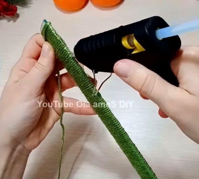 DIY Wool Christmas Tree Craft