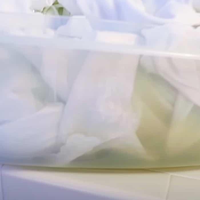 How To Make Bed Sheets White Again - Easy Ways To Clean Laundry - Laundry Hacks For White Sheets