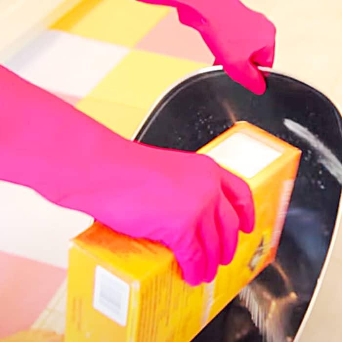 How To Clean Indoor And Outdoor Trash Cans - Remove Odor From Trash Cans - Trash Can Hacks