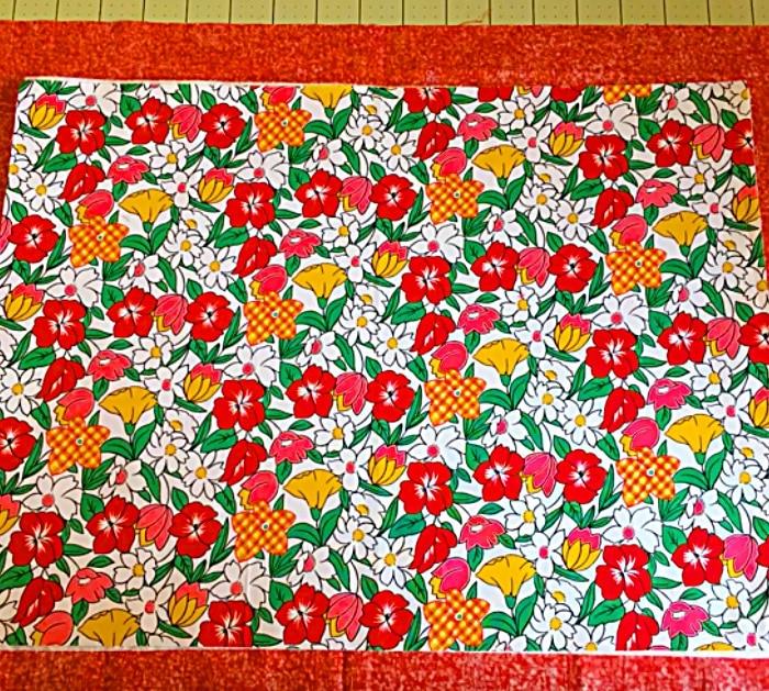 Learn to sew a large hot pad for a casserole dish