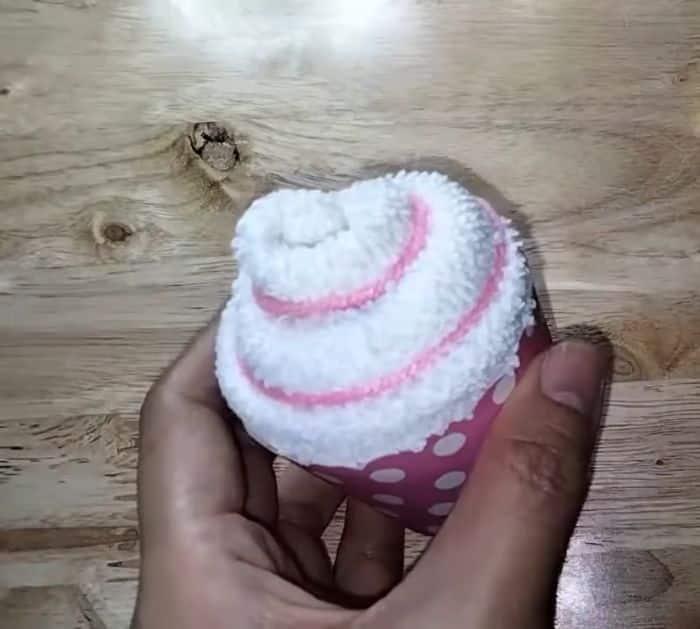 DIY Cupcake Towel Tutorial