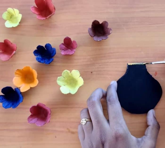 DIY Egg Carton Flowers Tutorial