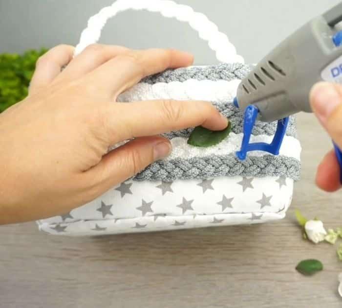 Easy and Cheap DIY Ideas with Plastic Container