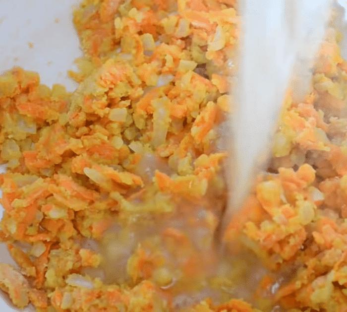 Easy Creamy Broccoli and Cheese Soup Ingredients
