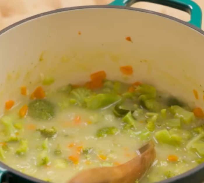 Easy Broccoli Cheddar Soup Ingredients