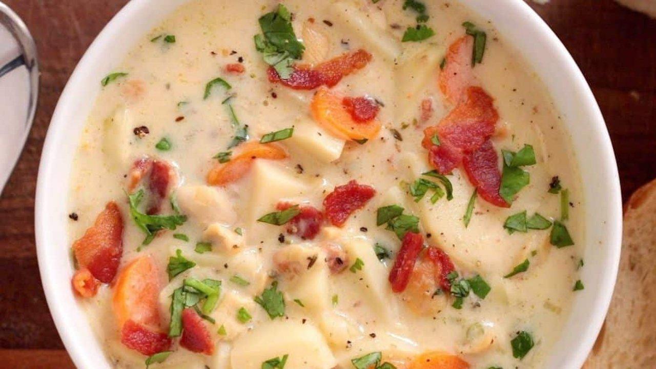 New England Creamy Clam Chowder Soup