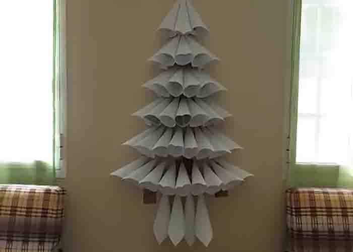 Assembling the DIY wall Christmas tree