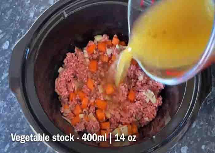 Putting all the shepherd's pie ingredients in the slow cooker