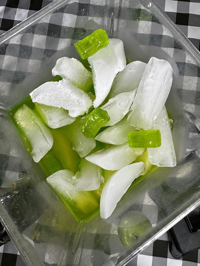 Easy crown royal apple rancher slushie tutorial — jolly rancher slushie with booze