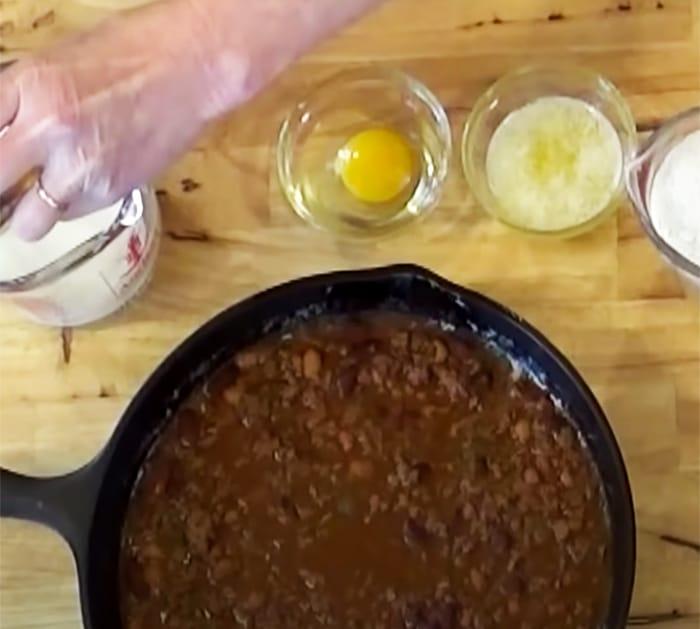 Easy Cornbread Casserole Recipes - Chili Cornbread Recipes - Skillet Recipes
