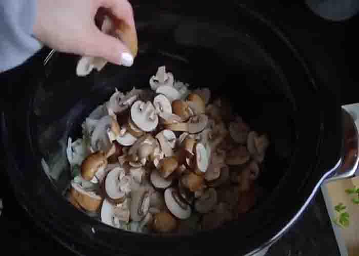 Putting all the ingredients in the slow cooker