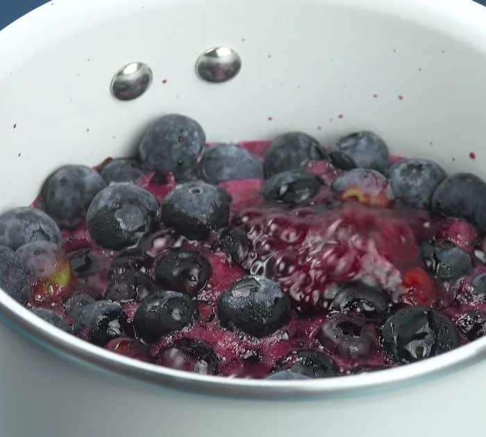 Easy To Make Pull-Apart Fruit Pie