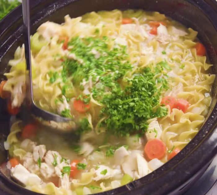 Easy Crockpot Chicken Soup Recipe