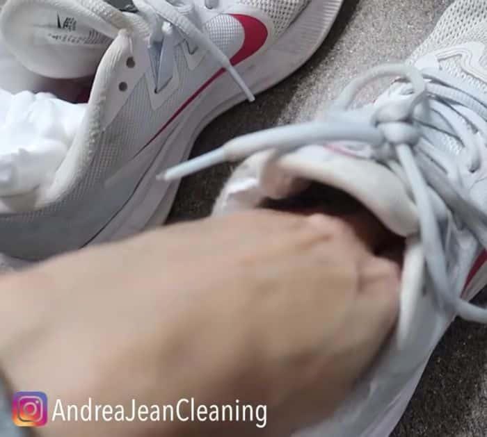 How To Clean Your Shoes With Shaving Cream