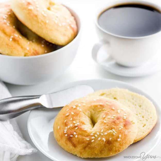 Keto Breakfast Recipes - Keto Bagels With Fathead Dough - Low Carb Breakfasts and Morning Meals for the Ketogenic Diet - Low Carbohydrate Foods on the Go - Easy Crockpot Recipes an