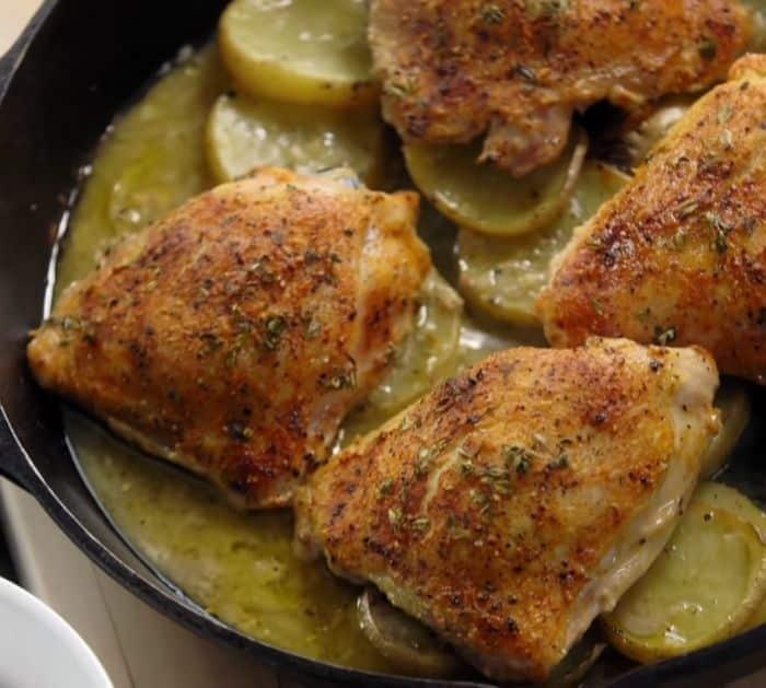 Roasted Chicken & Potatoes Using a Skillet