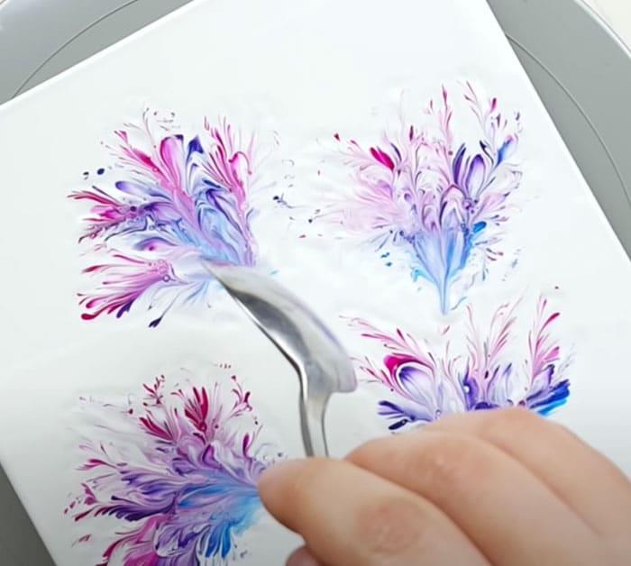 Flower Stems Painted With A Spoon - Easy Painting