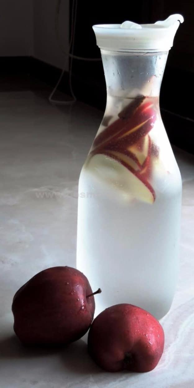Apple And Cinnamon Infused Water, a quick infusion that livens up plain water and a light, flavorful way to drink more water