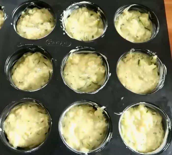 Zucchini and Cheese Breakfast Muffins Instructions