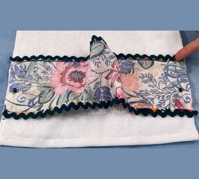 Easy DIY Kitchen Towels Materials