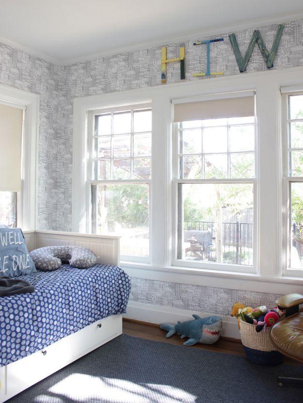 Peel and Stick Wallpaper, a wallpaper tip worth trying at home and a project that comes together in an afternoon