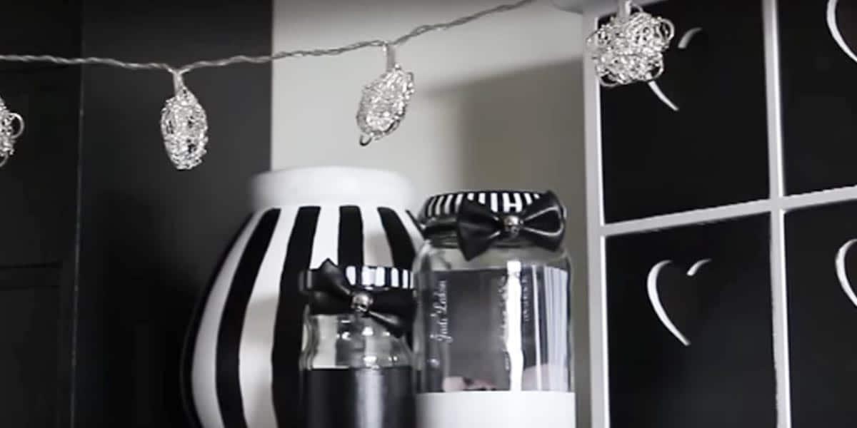 Black And White Decor Is Stunning…Watch What She Does To Get This Look!