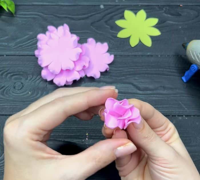 DIY Hydrangea Flowers From Foam Sheets Project