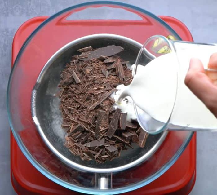 3-Ingredient Chocolate Mousse Trifle Ingredients